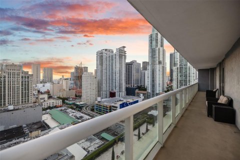 Condo in Miami, Florida, 2 bedrooms  № 1351730 - photo 8