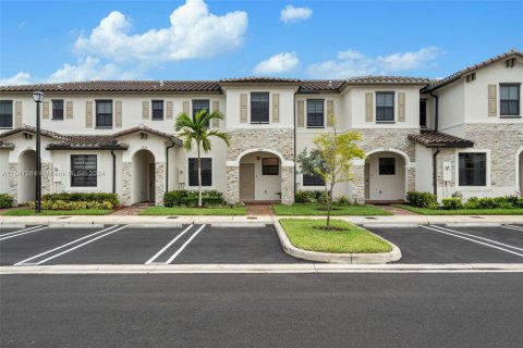 Townhouse in Homestead, Florida 3 bedrooms, 137.77 sq.m. № 1330967 - photo 2