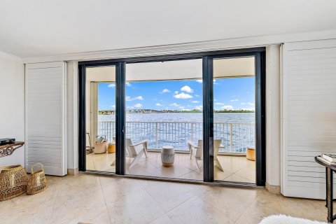 Condo in Palm Beach, Florida, 3 bedrooms  № 984008 - photo 10