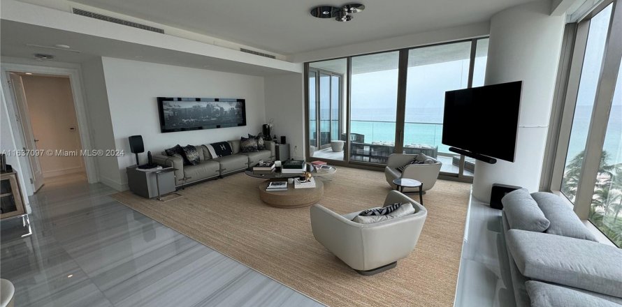 Condo in Sunny Isles Beach, Florida, 4 bedrooms  № 1309292