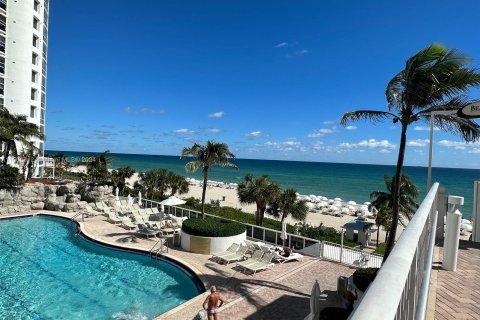 Hotel en venta en Sunny Isles Beach, Florida, 51.19 m2 № 925068 - foto 26