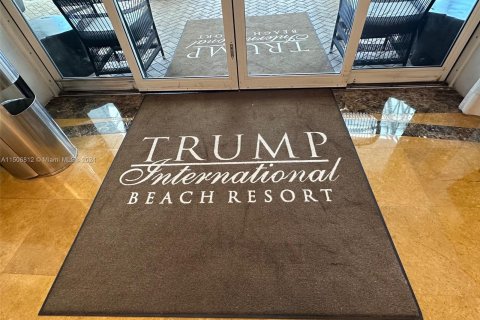 Hotel en venta en Sunny Isles Beach, Florida, 51.19 m2 № 925068 - foto 18