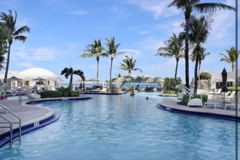 Hotel en venta en Sunny Isles Beach, Florida, 51.19 m2 № 925068 - foto 23
