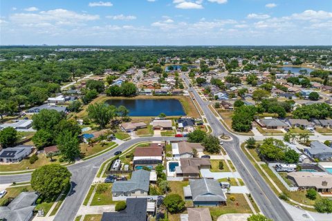 House in Kissimmee, Florida 3 bedrooms, 104.05 sq.m. № 1153273 - photo 30