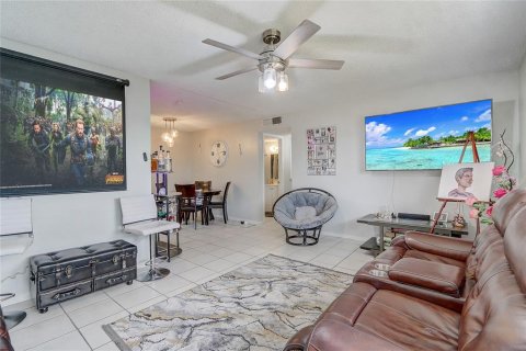 Copropriété à vendre à Orlando, Floride: 3 chambres, 84.54 m2 № 1193245 - photo 4