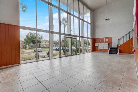 Condominio en venta en Orlando, Florida, 3 dormitorios, 84.54 m2 № 1193245 - foto 16
