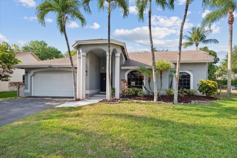 House in Coral Springs, Florida 4 bedrooms, 210.89 sq.m. № 1208666 - photo 29