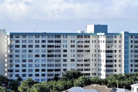 Copropriété à vendre à Hollywood, Floride: 2 chambres, 112.97 m2 № 1208755 - photo 7