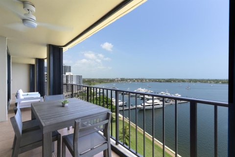 Condominio en venta en North Palm Beach, Florida, 3 dormitorios, 138.24 m2 № 682379 - foto 29