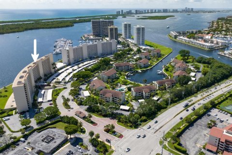 Condominio en venta en North Palm Beach, Florida, 3 dormitorios, 138.24 m2 № 682379 - foto 13