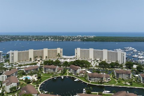 Condominio en venta en North Palm Beach, Florida, 3 dormitorios, 138.24 m2 № 682379 - foto 12