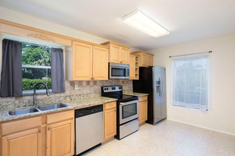 Condo in Stuart, Florida, 2 bedrooms  № 1208751 - photo 25