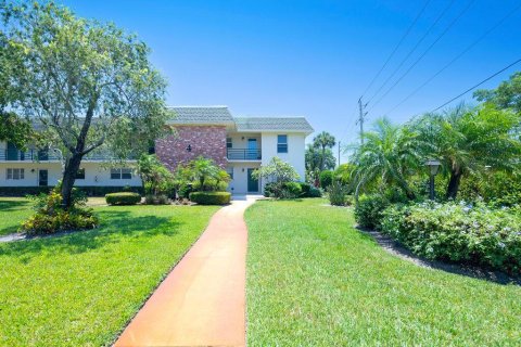 Condo in Stuart, Florida, 2 bedrooms  № 1208751 - photo 6