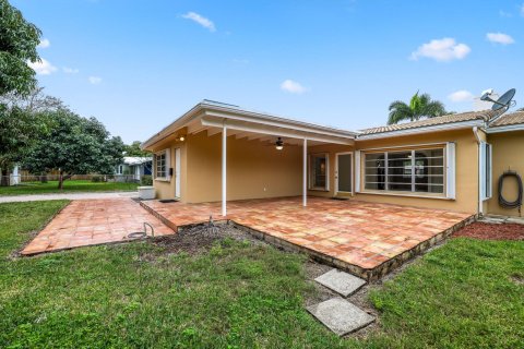 Villa ou maison à vendre à Pompano Beach, Floride: 3 chambres, 170.2 m2 № 1208706 - photo 23