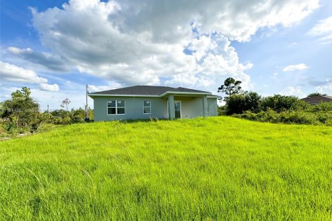 Villa ou maison à vendre à Lehigh Acres, Floride: 3 chambres, 151.43 m2 № 1325873 - photo 20