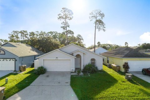 Villa ou maison à vendre à Kissimmee, Floride: 3 chambres, 147.71 m2 № 1343255 - photo 2