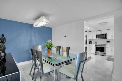 Copropriété à vendre à Fort Lauderdale, Floride: 2 chambres, 133.31 m2 № 1209102 - photo 24