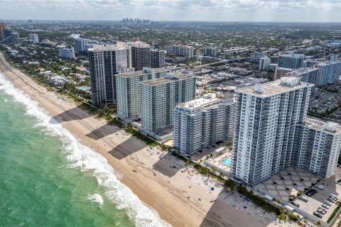 Condo in Fort Lauderdale, Florida, 2 bedrooms  № 1209102 - photo 2