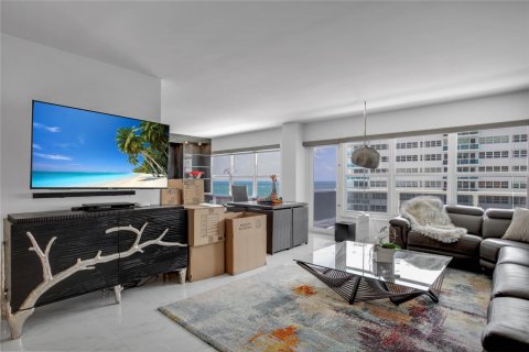 Condo in Fort Lauderdale, Florida, 2 bedrooms  № 1209102 - photo 21