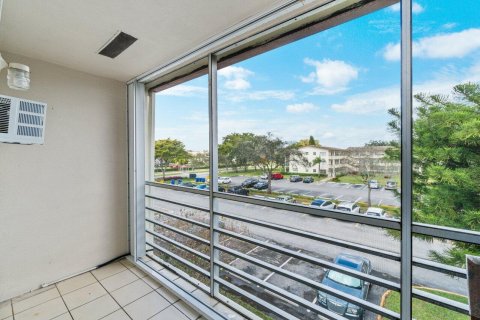 Condo in Boca Raton, Florida, 1 bedroom  № 1209100 - photo 9