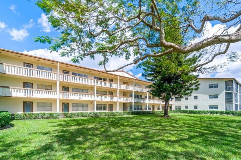 Condo in Boca Raton, Florida, 1 bedroom  № 1209100 - photo 11