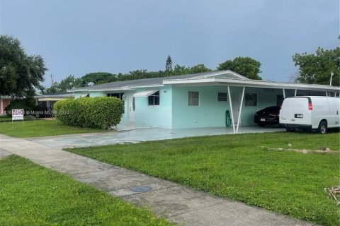 Villa ou maison à vendre à Fort Lauderdale, Floride: 4 chambres, 143.53 m2 № 1330296 - photo 1