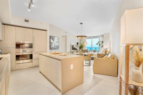 Copropriété à vendre à Hollywood, Floride: 1 chambre, 78.13 m2 № 1330297 - photo 4