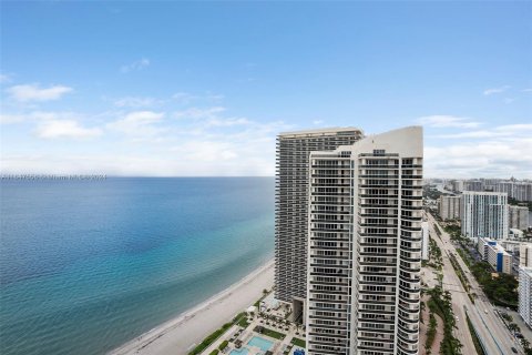 Condominio en venta en Hollywood, Florida, 1 dormitorio, 78.13 m2 № 1330297 - foto 26