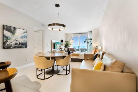 Copropriété à vendre à Hollywood, Floride: 1 chambre, 78.13 m2 № 1330297 - photo 10