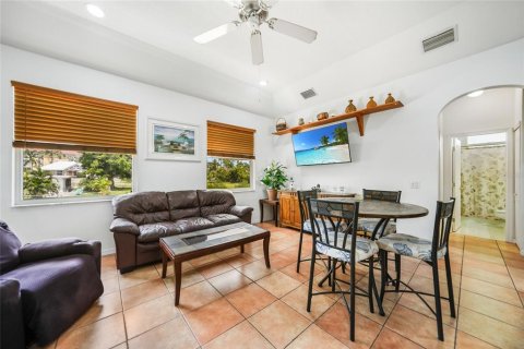 Casa en venta en Punta Gorda, Florida, 3 dormitorios, 169.18 m2 № 1346311 - foto 24