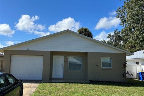 House in Edgewater, Florida 2 bedrooms, 94.67 sq.m. № 1346317 - photo 1