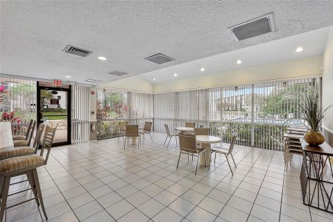 Copropriété à vendre à Pompano Beach, Floride: 2 chambres, 113.53 m2 № 957053 - photo 7