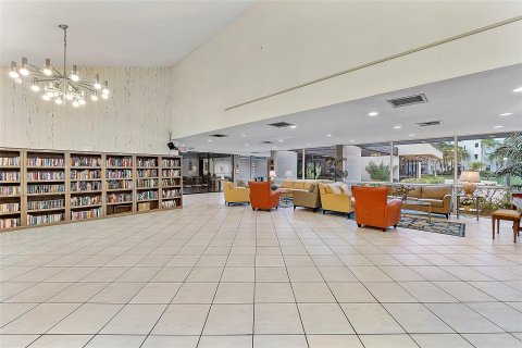 Copropriété à vendre à Pompano Beach, Floride: 2 chambres, 113.53 m2 № 957053 - photo 3