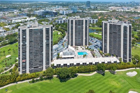 Condo in Aventura, Florida, 2 bedrooms  № 1238450 - photo 6