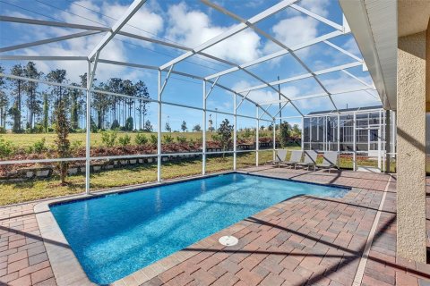 Casa en venta en Davenport, Florida, 8 dormitorios, 404.68 m2 № 997183 - foto 4