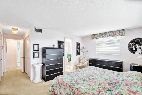 Condo in Dania Beach, Florida, 2 bedrooms  № 1096452 - photo 22