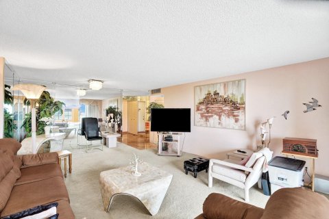 Condominio en venta en Dania Beach, Florida, 2 dormitorios, 110.55 m2 № 1096452 - foto 28