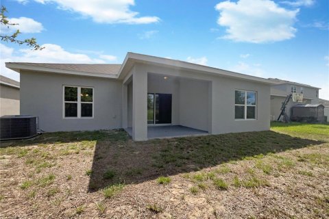 House in Davenport, Florida 4 bedrooms, 196.02 sq.m. № 1342694 - photo 8