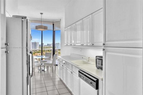 Copropriété à vendre à Aventura, Floride: 2 chambres, 135.64 m2 № 1170662 - photo 20