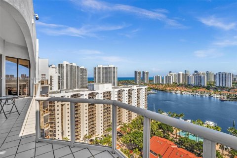 Condominio en venta en Aventura, Florida, 2 dormitorios, 135.64 m2 № 1170662 - foto 25