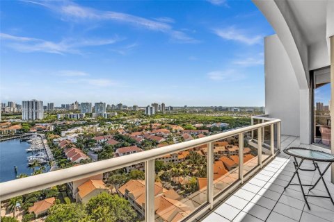 Condo in Aventura, Florida, 2 bedrooms  № 1170662 - photo 29