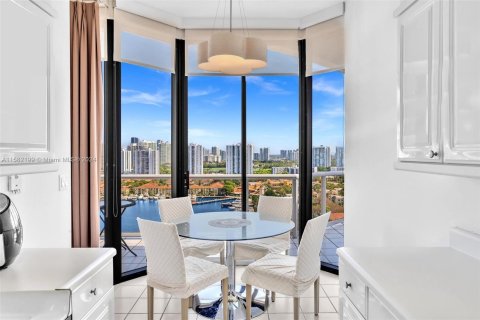 Condominio en venta en Aventura, Florida, 2 dormitorios, 135.64 m2 № 1170662 - foto 21