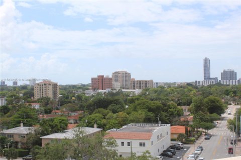 Condominio en venta en Coral Gables, Florida, 2 dormitorios, 168.15 m2 № 1170663 - foto 15