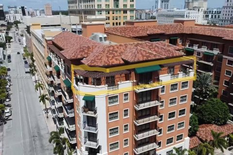 Condominio en venta en Coral Gables, Florida, 2 dormitorios, 168.15 m2 № 1170663 - foto 2