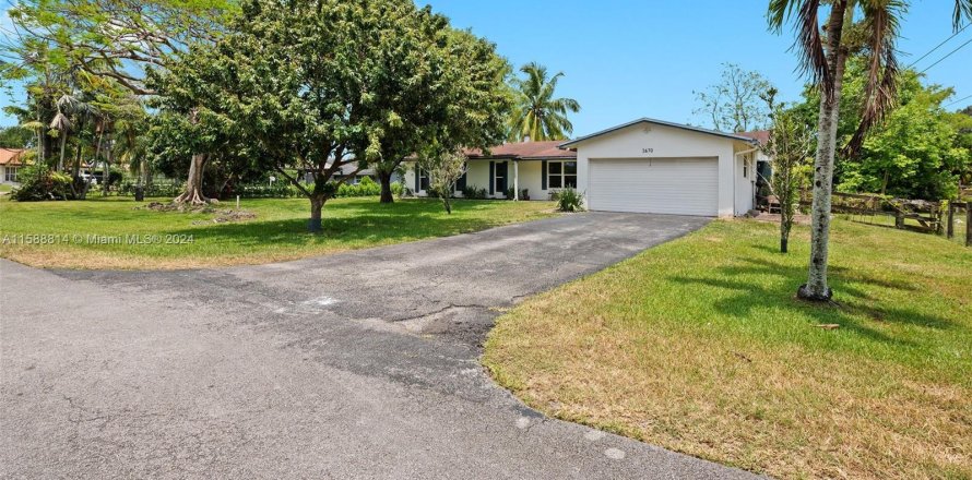 Villa ou maison à Davie, Floride 4 chambres, 167.5 m2 № 1185003