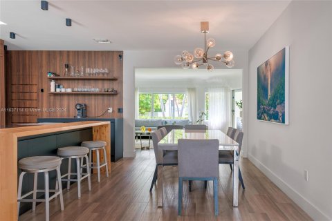 Villa ou maison à vendre à Miami, Floride: 3 chambres, 217.21 m2 № 1309408 - photo 6