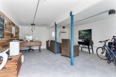 Villa ou maison à vendre à Miami, Floride: 3 chambres, 217.21 m2 № 1309408 - photo 24