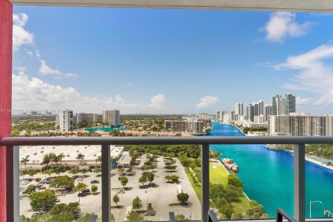 Condo in Hallandale Beach, Florida, 2 bedrooms  № 1294186 - photo 7