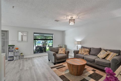 Casa en venta en Sunrise, Florida, 3 dormitorios, 140.19 m2 № 1294187 - foto 18