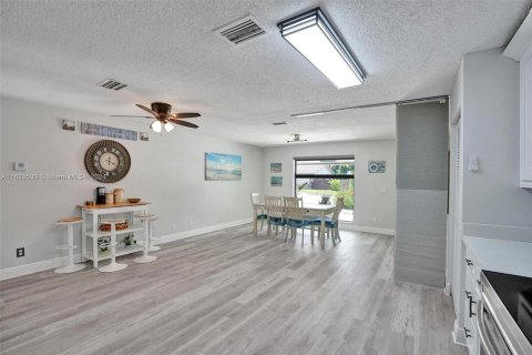 Casa en venta en Sunrise, Florida, 3 dormitorios, 140.19 m2 № 1294187 - foto 14